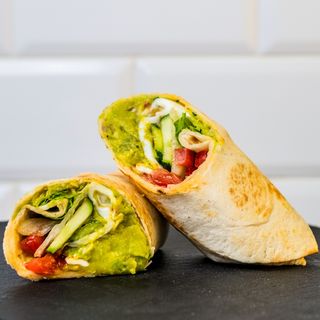 Тортила с пикантно гуакамоле и яйце (300г)