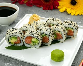 Каліфорнія з лососем 