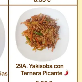 29A. Yakisoba con ternera picante