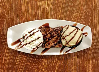 Brownie Con Helado (Porción)