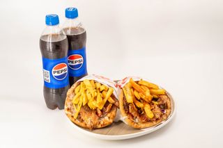 2 x gyros pita + 2 x pepsi 0,5