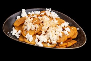 Пресни пържени картофки със сирене и шарена сол (350гр)