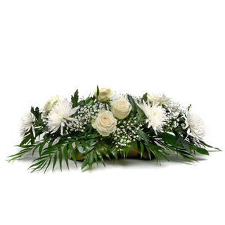 Aranjament trandafiri, crizanteme, gipsofilia