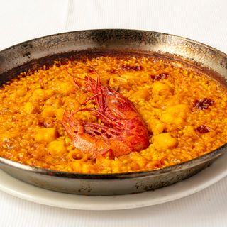En paella - Arroz con carabineros del Sur.