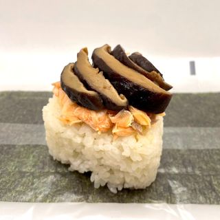 Onigiri Salmon Shiitake 120 g