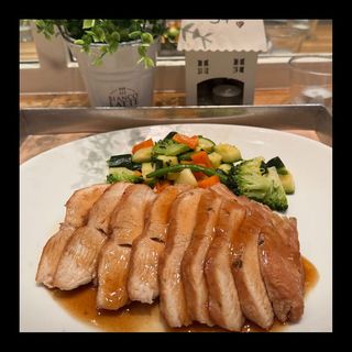 TAGLIATA DI POLLO CON VERDURE WOK