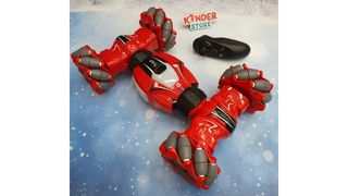 Машина перевертыш вездеход на пульту управления