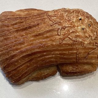 Pain Pernil Salat I Brie