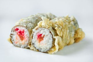 Рол в темпурі Сяке-ебі 250г