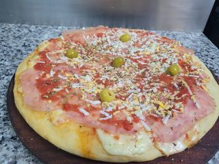 Pizza De Jamón Y Huevo (36 Cm.)