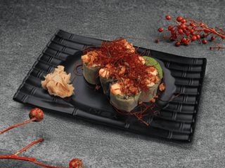 Спрінг рол з лососем (290g)