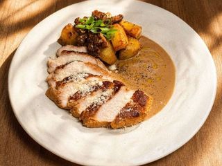ФІЛЕ ІНДИЧКИ З ЛИСИЧКАМИ ТА ЗАПЕЧЕНОЮ КАРТОПЛЕЮ (345g)
