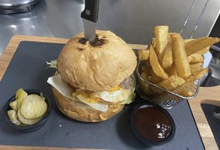 Бургер свинско дърпано