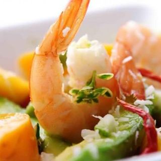 Ensalada de langostinos