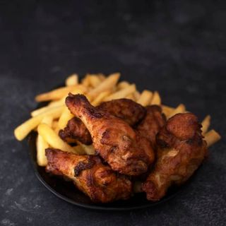 Alitas de pollo con patatas