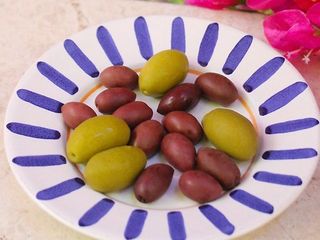 Грецькі оливки Каламата й Халкідіки (100г)