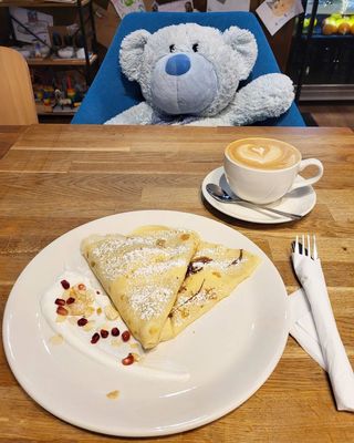 Naleśniki z mascarpone, nutellą i orzechami