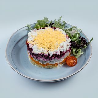 Сельдь под шубой (300г)