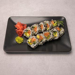 3. Uromaki tuńczyk, batat , sos teriyaki, sezam 10szt