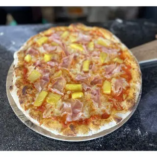 Hawaii Pizza with Free Gelato Scoop