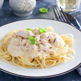 Спагетти в сливочном соусе