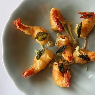 Langostinos crispy con crema de wasabi