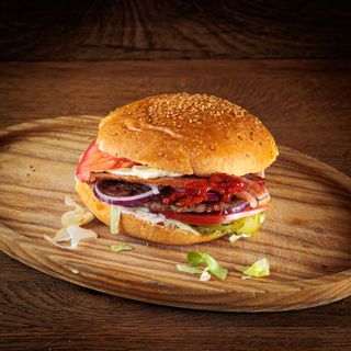 Angry Cow cheeseburger