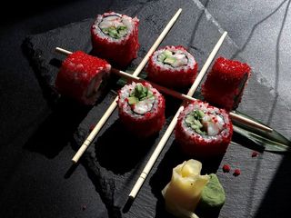 Каліфорнія з тигровою креветкою (260г)