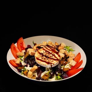 Ensalada Con Queso De Cabra 