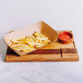 Dječji pomes frites+ketchup