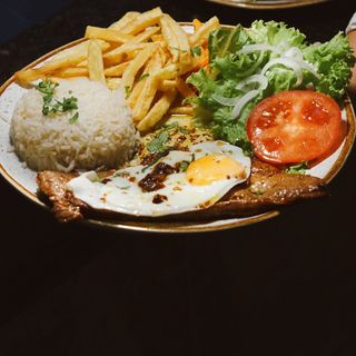 Bitoque à Portuguesa