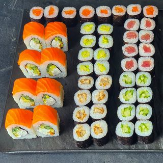 Сет Філадельфія+5 макі CLASSIC (820г)