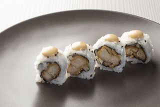 CHIKKEN URAMAKI (4 PZS.)