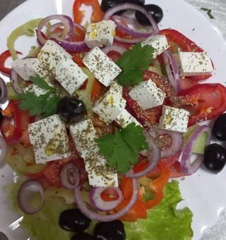 Гръцка салата (400г)