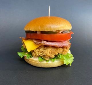 CHICKEN BURGER BBQ 285 gr.