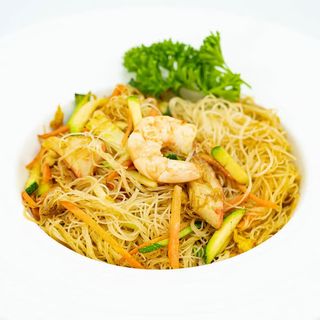 236 Spaghetti di riso con misto mare e verdure