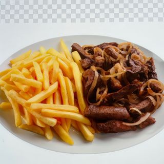 Petisco de Picanha Acebolada com batatas fritas