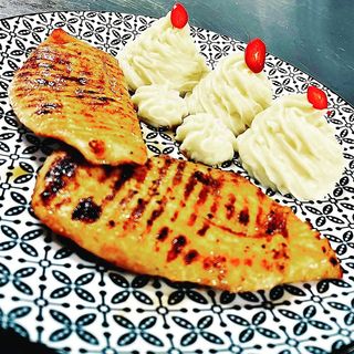 Piept de pui la gratar