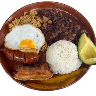 Menu Bandeja paisa+arroz+bebida