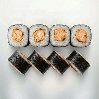 Maki z pieczonym łososiem