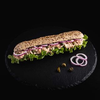 Sandwich cu ton