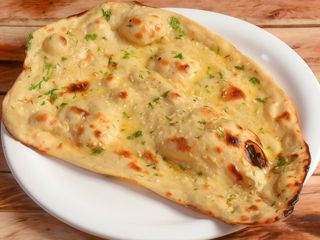 Naan De Queso Y Ajo