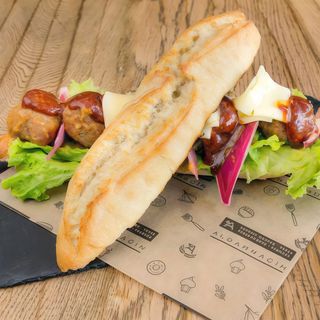 Bocadillo de Albóndigas de Ternera de La Finca