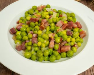 Guisantes con jamón