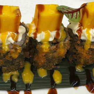 Hosomaki fritto con mango