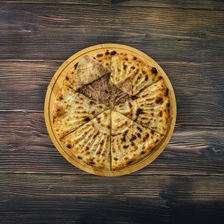 ლობიანი რაჭული ლორით 8 ნაჭრიანი