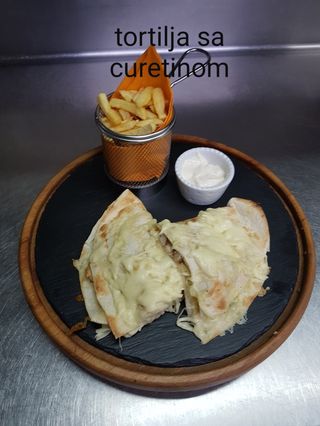 Tortilja sa ćuretinom 400 gr