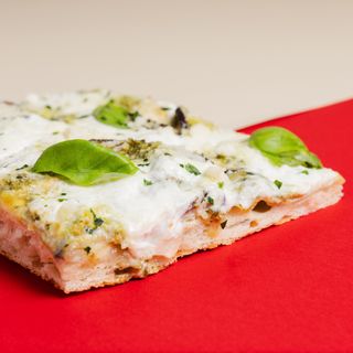 Melanzane, stracciatella e salsa al pesto