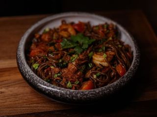 Локшина Соба з куркою та креветками (350g)