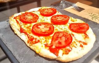 Pizza Napolitana (Individual)